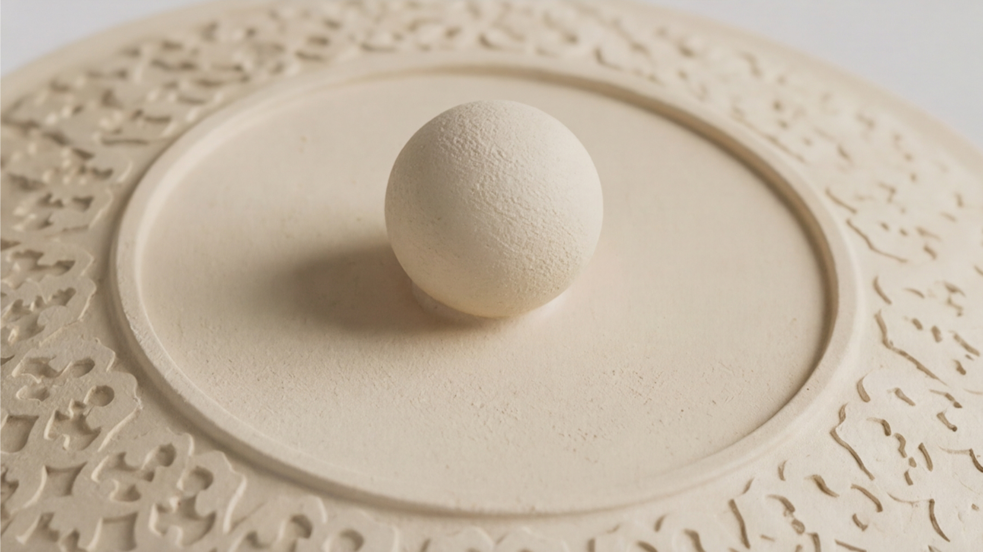 concrete candle container maximalism (7)